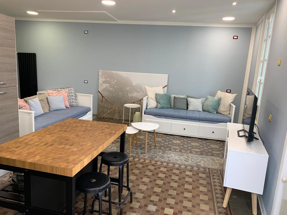 Apartamento La Dolce Vita Intra Exterior foto