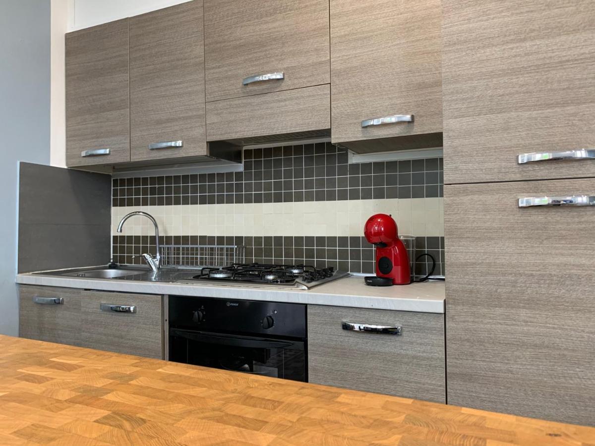 Apartamento La Dolce Vita Intra Exterior foto